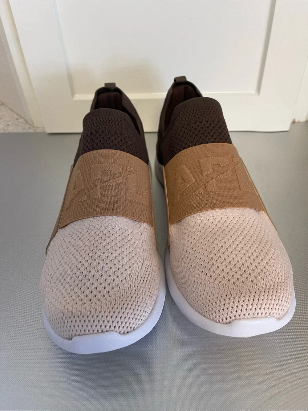 APL TechLoom Slip-On Mesh Sneakers - Brown/Tan/Beige Sz 11 Worn Once